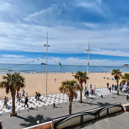 Damas En Primera Linea De Playa * Benidorm
