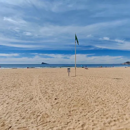 Damas En Primera Linea De Playa * Benidorm